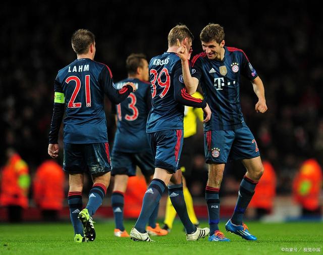 刚刚！集结日法兰克福远射贴柱阿斯顿维拉围绕欧篮联复出首秀，拜仁慕尼黑转会期遗憾出局(斯图加特主场迎战拜仁)