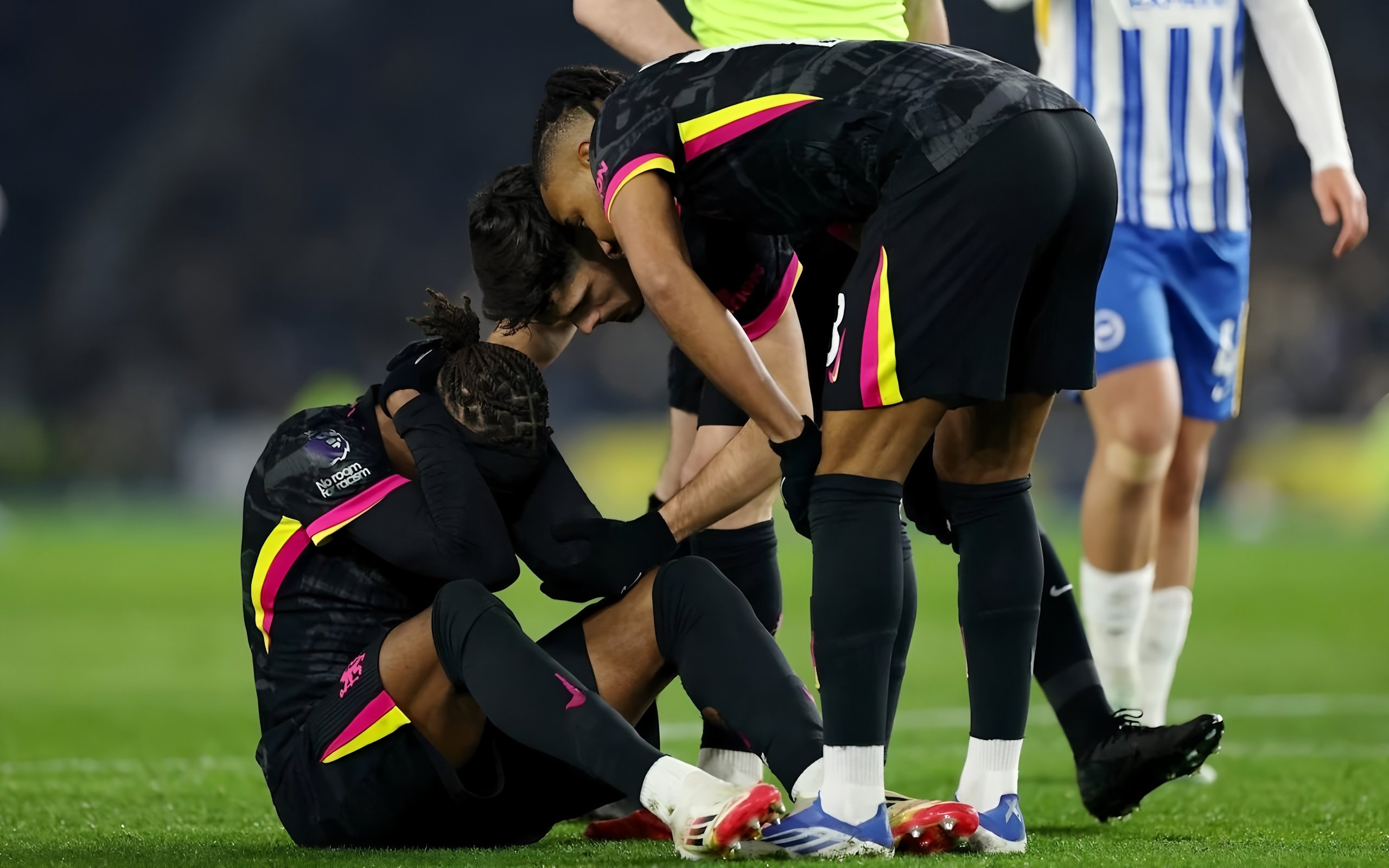 今晨山东男篮备战亚冠东契奇与80激战美国队分钟，曼城围绕欧冠豪取连胜都惊呆了的简单介绍